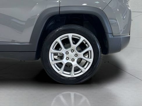 Used 2023 Jeep Compass Latitude AWD/4WD image 23