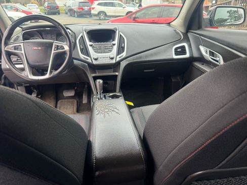 Used 2017 GMC Terrain SLE AWD/4WD image 15