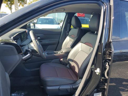 New 2025 Nissan Kicks SR image 8