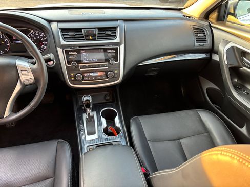 Used 2017 Nissan Altima 2.5 SL FWD image 31