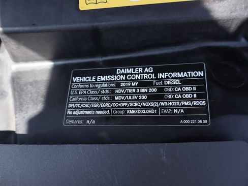 Used 2019 Mercedes-Benz Sprinter 2500 image 16