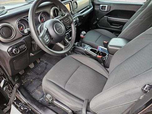 Used 2021 Jeep Gladiator Sport image 9