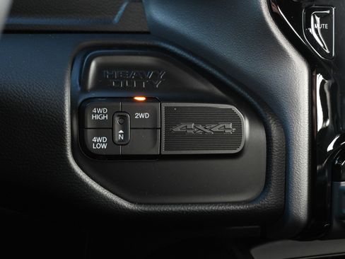 Used 2024 RAM 2500 Laramie w/ Sport Appearance Package image 21