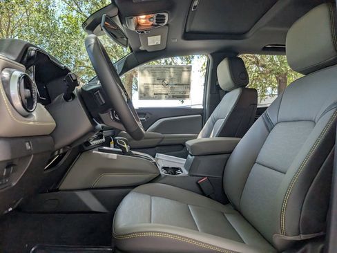 New 2026 Chevrolet Colorado ZR2 w/ Technology Package AWD/4WD image 18