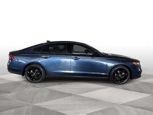 Used 2025 Honda Accord SE image 9