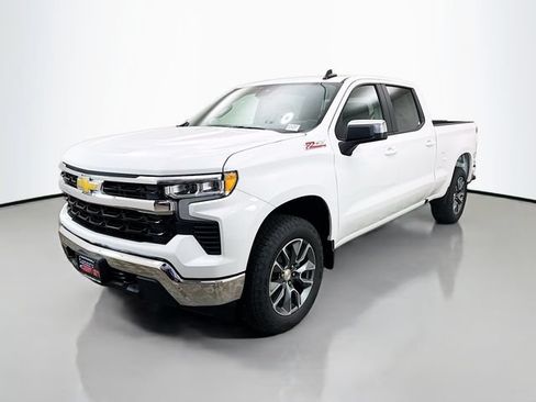 New 2026 Chevrolet Silverado 1500 LT w/ Z71 Off-Road Package AWD/4WD image 3