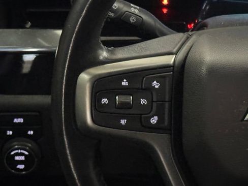 Used 2022 Chevrolet Silverado 1500 LT AWD/4WD image 11