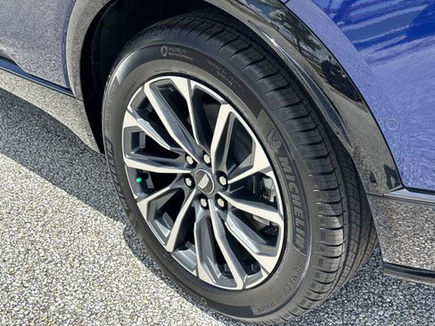 Used 2026 Cadillac Lyriq Sport AWD/4WD image 12