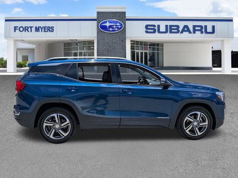 Used 2021 GMC Terrain SLT w/ Infotainment Package II FWD image 3