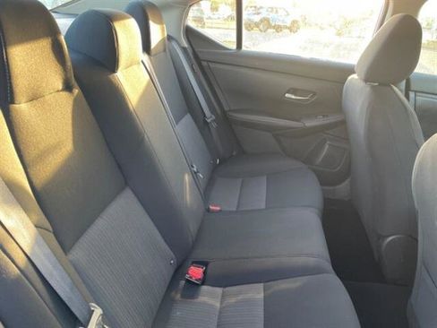 Used 2023 Nissan Sentra SV image 10