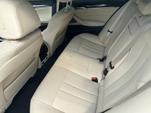 Used 2023 BMW 540i w/ M Sport Package RWD image 11