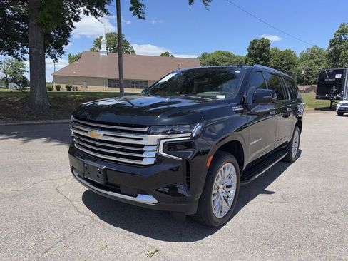 Used 2024 Chevrolet Suburban High Country w/ Advanced Technology Package AWD/4WD image 1