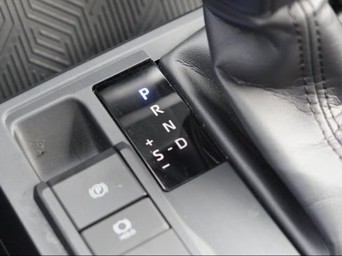 Certified 2024 Toyota Tacoma SR image 28