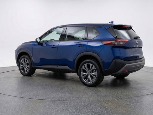 Used 2025 Nissan Rogue SV image 5