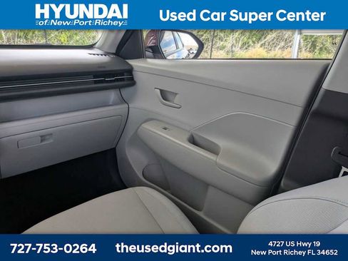 Certified 2024 Hyundai Kona SEL w/ Convenience Package FWD image 19