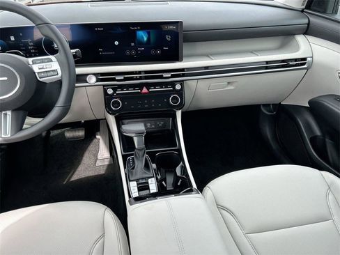New 2026 Hyundai Tucson SEL image 14