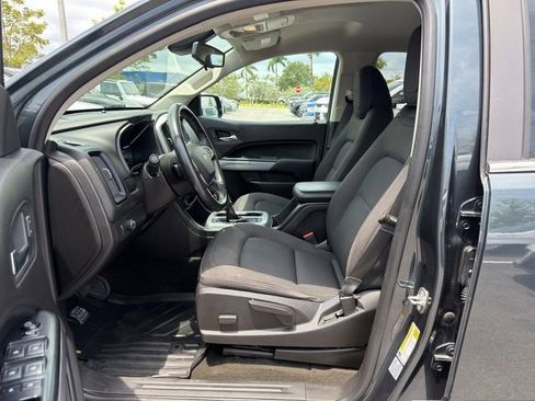 Used 2017 Chevrolet Colorado LT w/ Safety Package RWD image 9