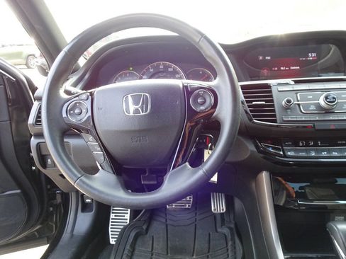 Used 2017 Honda Accord Sport image 17