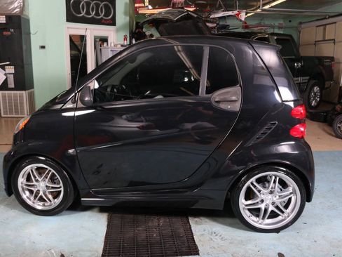 Used 2009 smart fortwo BRABUS RWD image 37