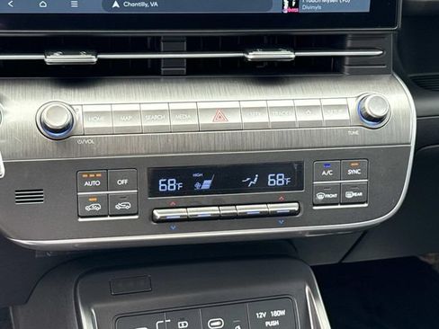 Used 2024 Hyundai Kona Limited AWD/4WD image 22