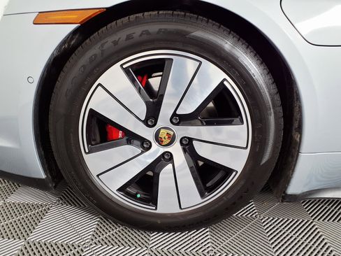 Used 2023 Porsche Taycan 4S image 7