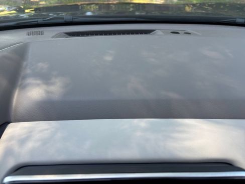 Used 2025 Nissan Rogue SV AWD/4WD image 14