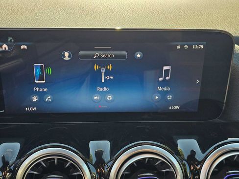 Used 2026 Mercedes-Benz GLA 35 AMG 4MATIC image 25