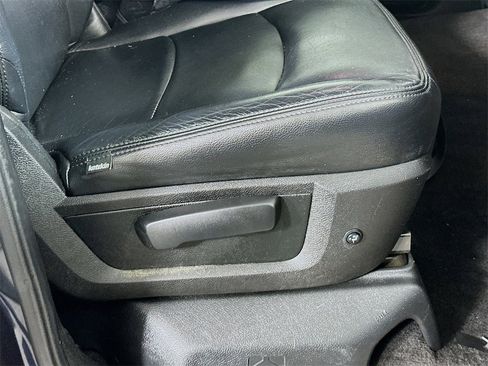 Used 2017 RAM 1500 Classic SLT image 23