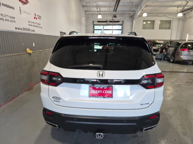 Used 2023 Honda Pilot Elite image 4