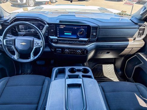 Used 2025 Chevrolet Silverado 2500 LT w/ Convenience Package AWD/4WD image 17