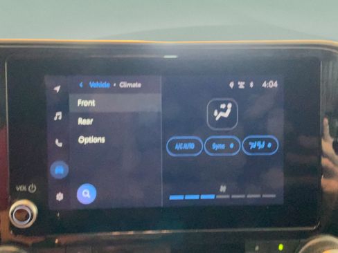 Used 2023 Toyota Highlander XLE FWD image 20