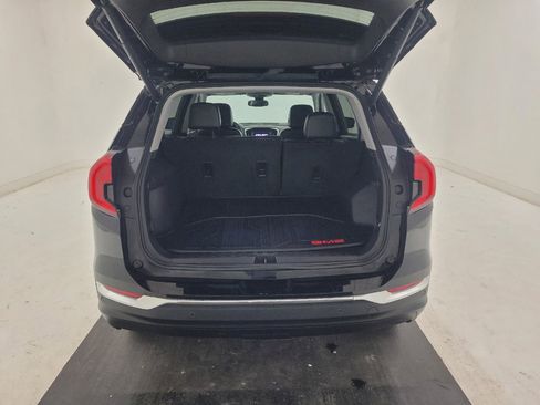 Used 2024 GMC Terrain SLT w/ Tech Package AWD/4WD image 29