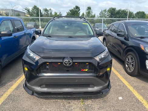 Used 2020 Toyota RAV4 LE w/ All Weather Liner Package AWD/4WD image 5