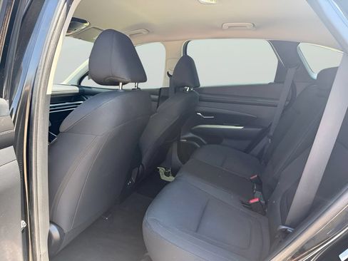 Used 2025 Hyundai Tucson SE FWD image 19