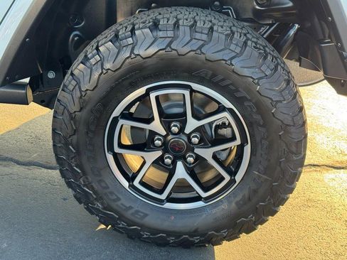 Used 2025 Jeep Wrangler Unlimited Rubicon image 7