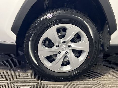 Used 2025 Toyota RAV4 LE image 12