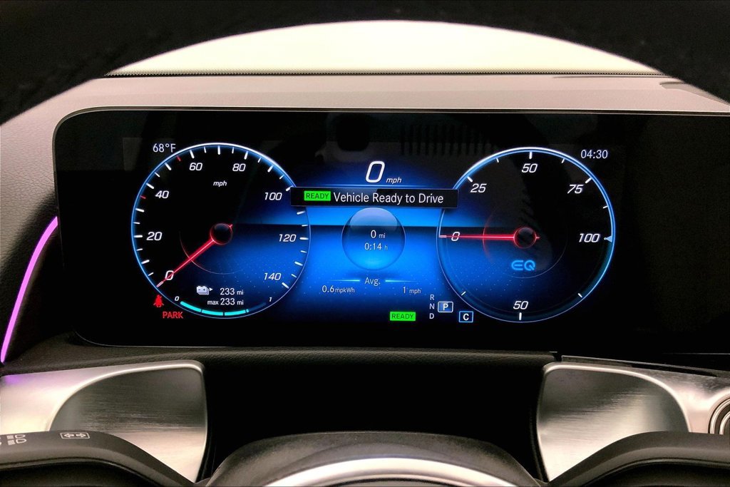 Used 2023 Mercedes-Benz EQB 350 4MATIC SUV image 20