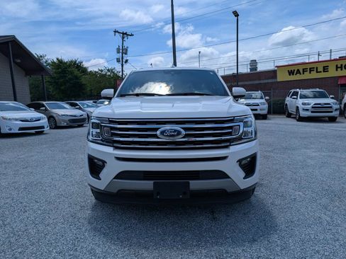 Used 2019 Ford Expedition Max XLT w/ Equipment Group 202A RWD image 2