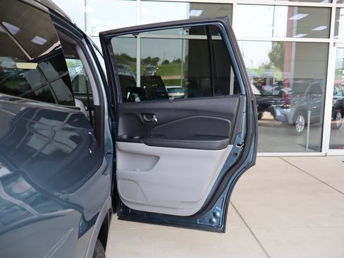 Used 2022 Honda Pilot Elite image 47