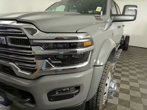 New 2026 RAM 5500 Tradesman image 9