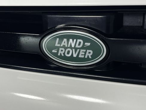 Used 2025 Land Rover Defender 110 S image 11