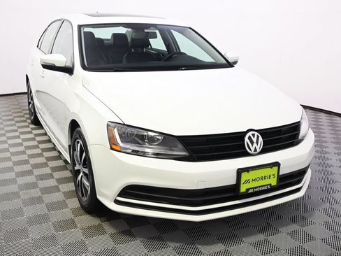 Used 2017 Volkswagen Jetta SE FWD image 9