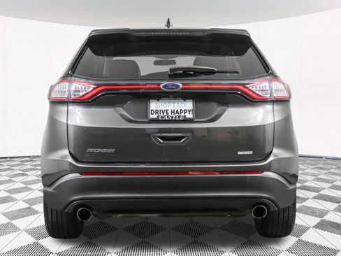 Used 2018 Ford Edge SE image 15