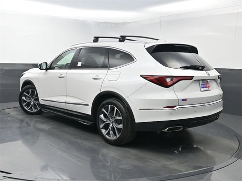 Used 2024 Acura MDX SH-AWD w/ Technology Package image 30
