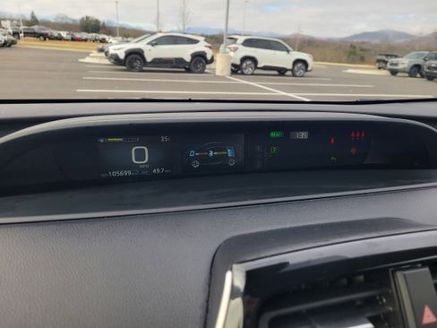 Used 2022 Toyota Prius L Eco image 14