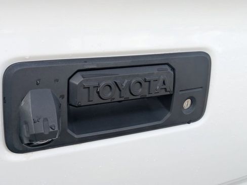 Used 2017 Toyota Tacoma SR5 w/ Tow Package image 28