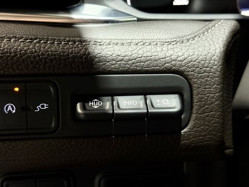 Used 2021 GMC Yukon XL Denali w/ Denali Ultimate Package AWD/4WD image 34