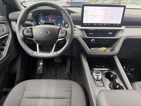 Used 2025 Ford Explorer ST-Line image 15