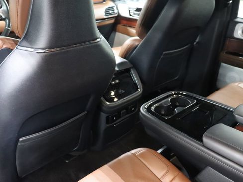Used 2023 Lincoln Navigator Reserve RWD image 14