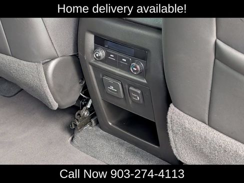Used 2023 Chevrolet Traverse RS FWD image 34